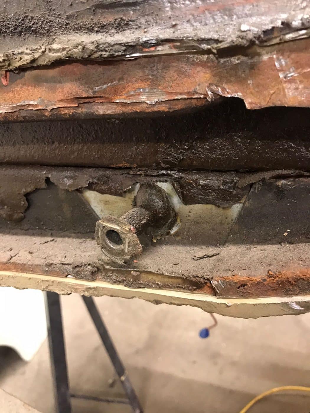 270522 1969 Morris Minor Convertible OSR Inner Arch Repairs 5 1