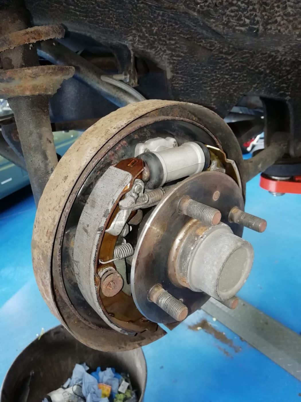 100622 1991 Nissan Figaro brakes and suspension work 3 1