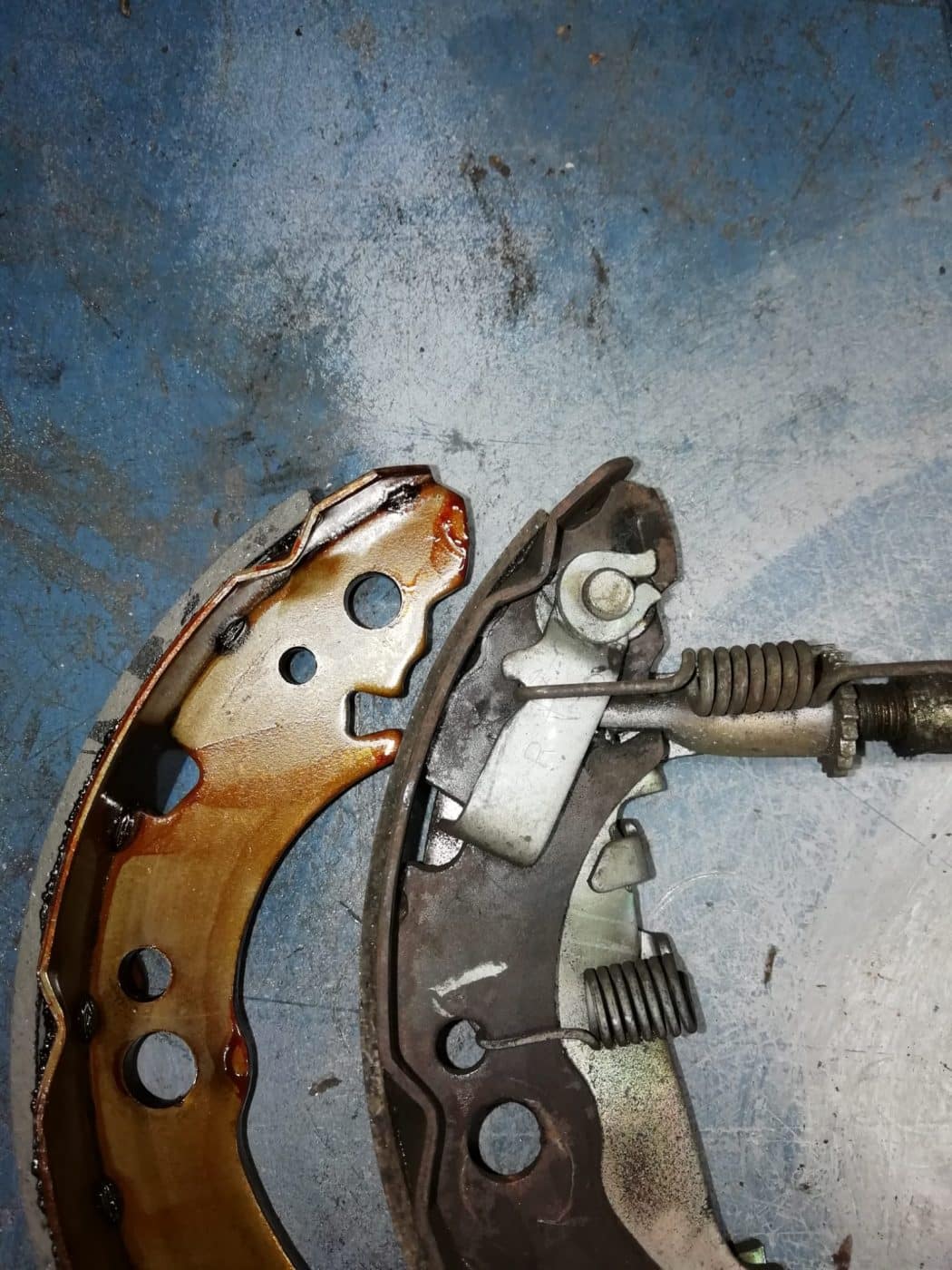 100622 1991 Nissan Figaro brakes and suspension work 6 1