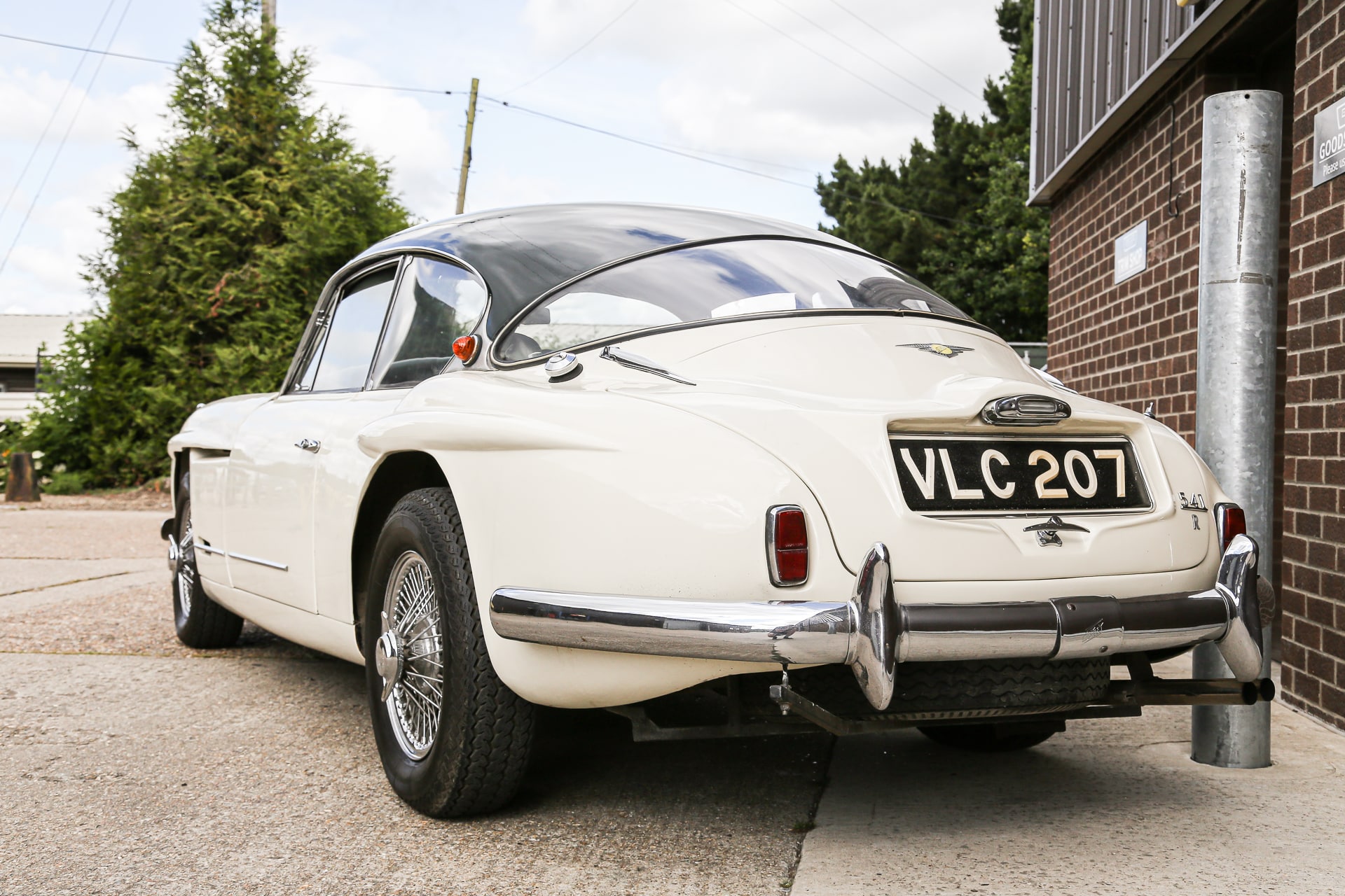 130622 1958 Jensen 541R Arrival 10 1