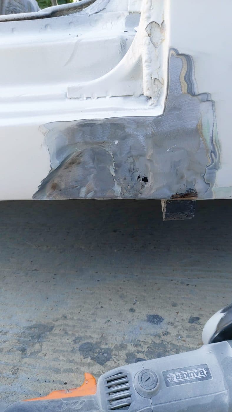 150622 1986 Daimler DS420 Corrosion and Previous Repairs 38 1
