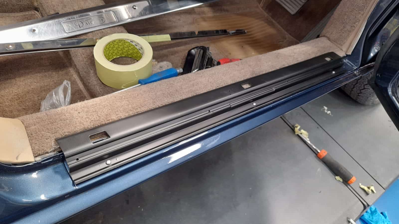 150622 1987 Daimler Double Six Rebuild Begins 1