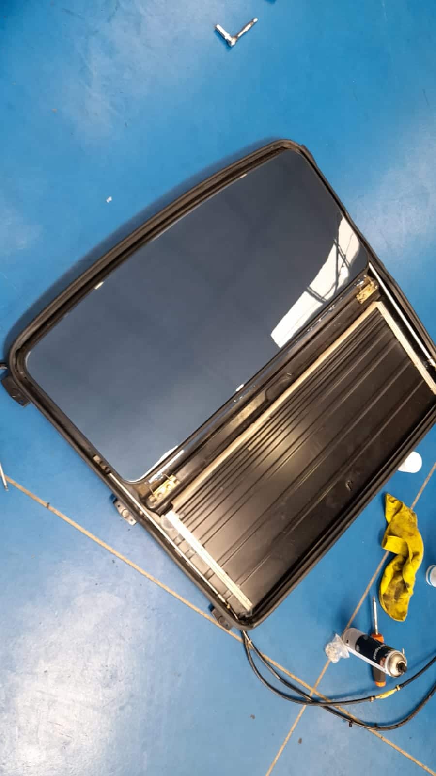 150622 1987 Daimler Double Six Rebuild Begins 4 1