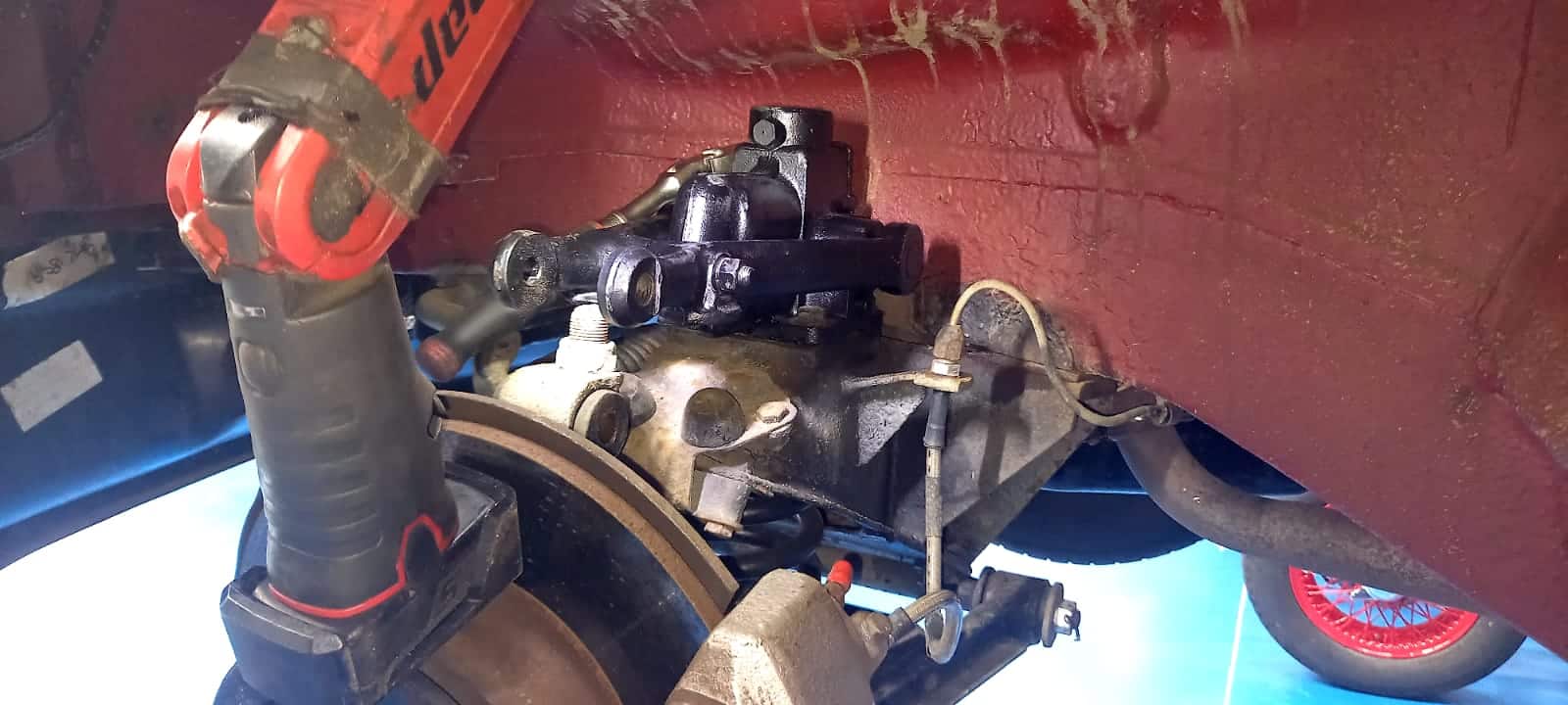 160622 1975 MG B GT V8 Front Shocks 1