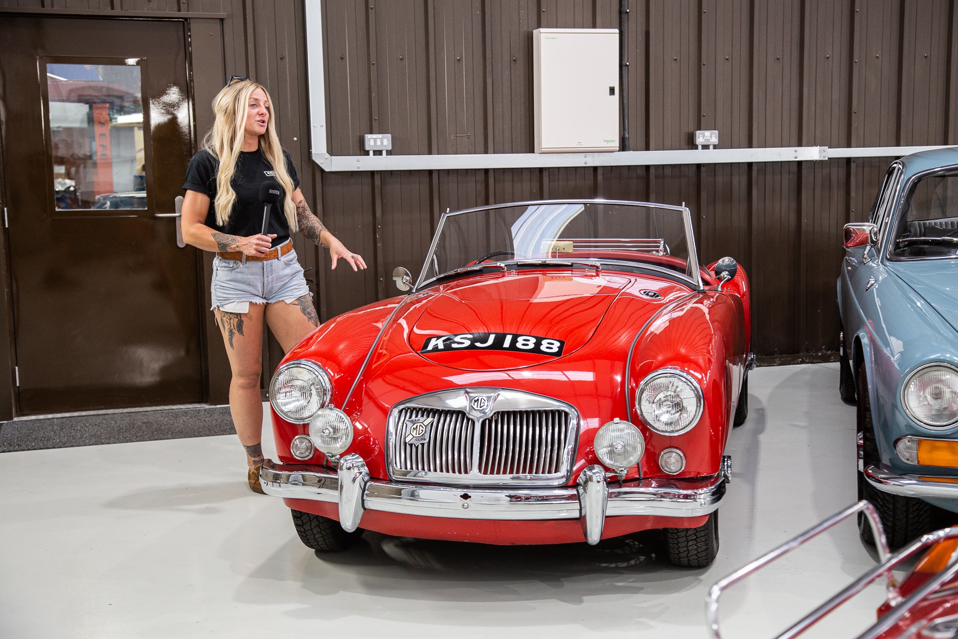 160622 1985 Jaguar Sovereign V12 Draw 23 1