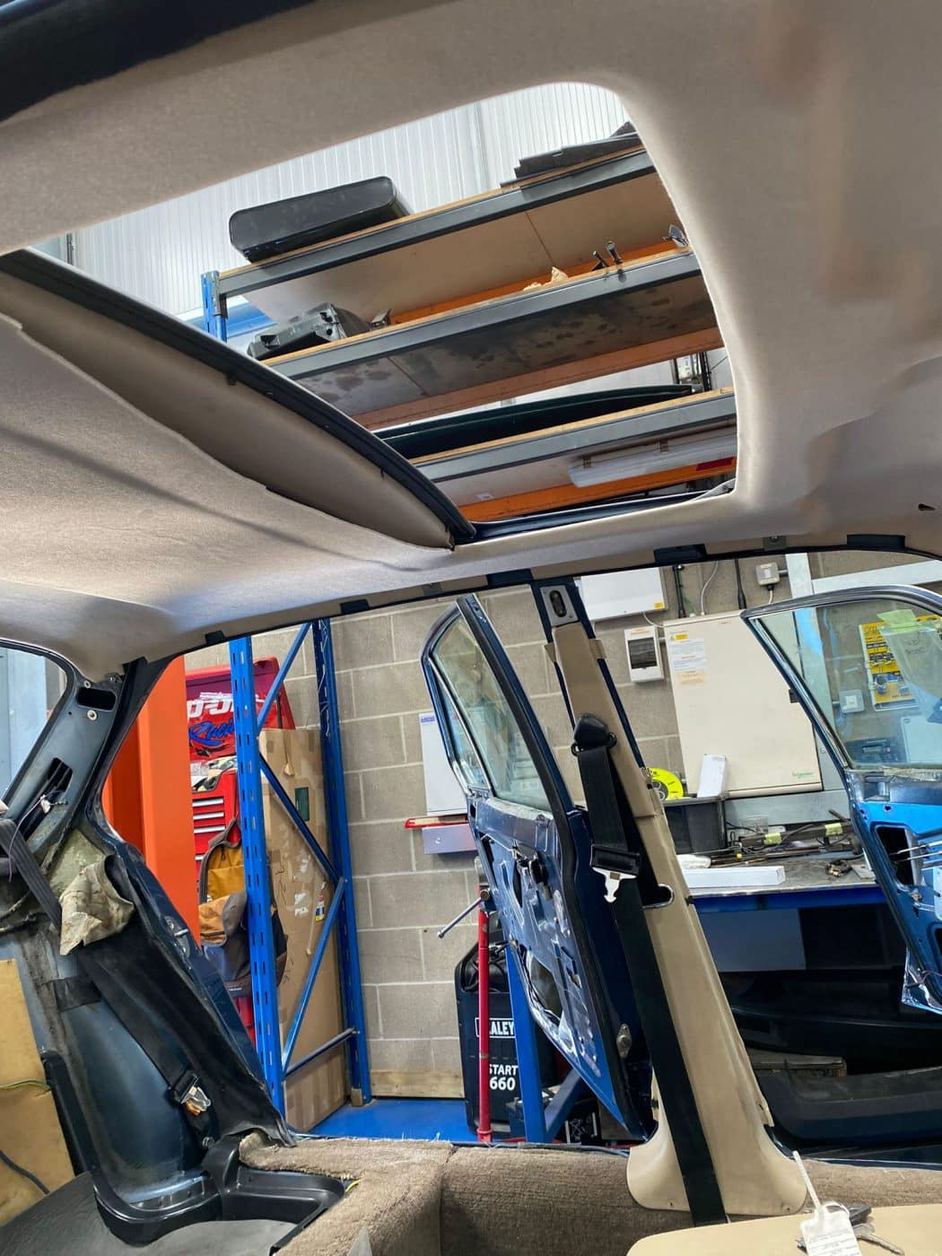 160622 1987 Daimler Double Six Sunroof and Headliner 5 1