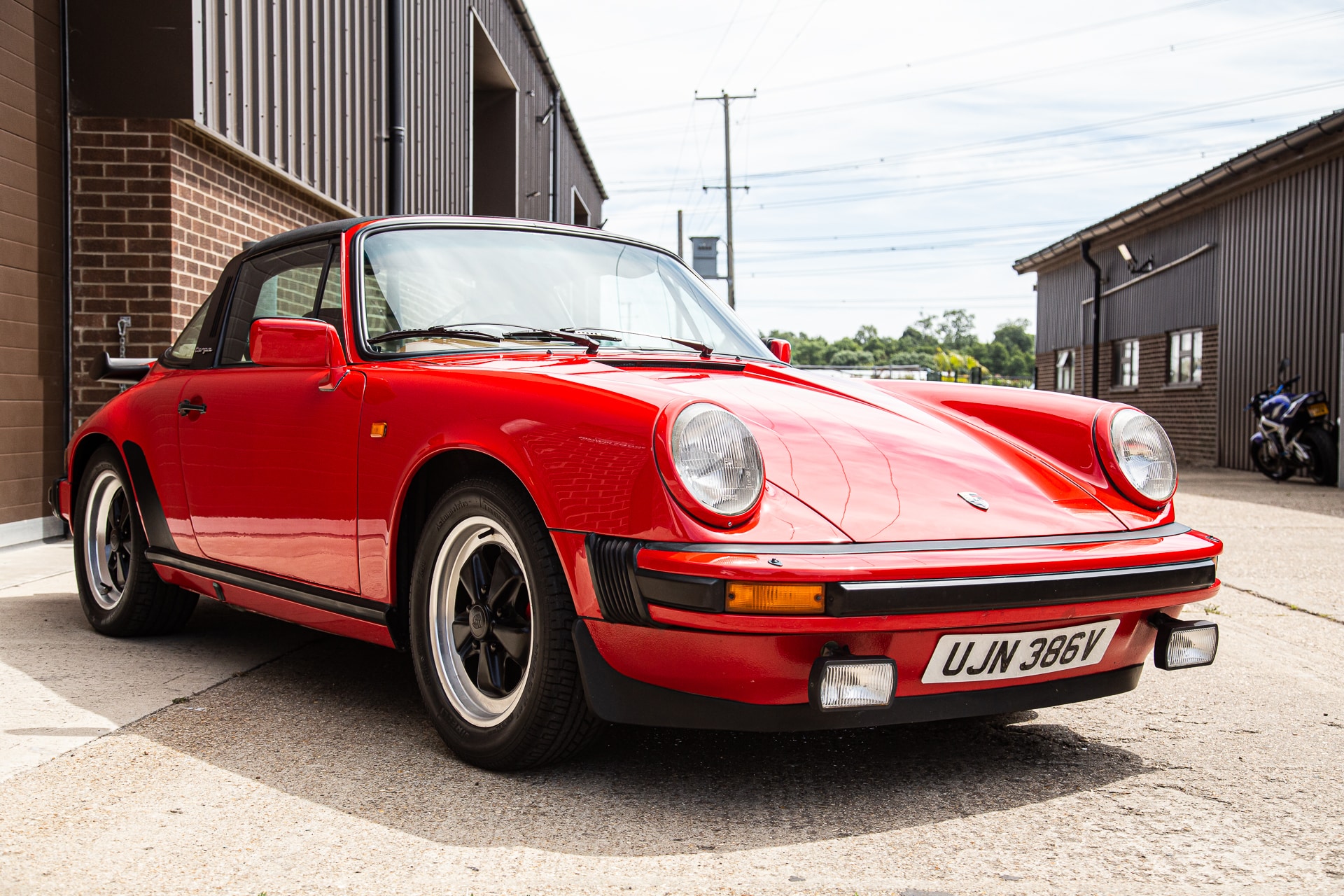 210622 1979 Porsche 911 Targa Arriving 12 1