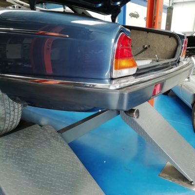 220622 - 1987 Daimler Double Six Rear Bumper and Sun Roof Adjustment