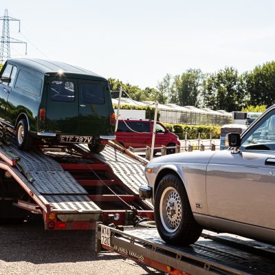 230622 - 1980 Mini Van & 1985 Jaguar Sovereign Leaving for Scotland