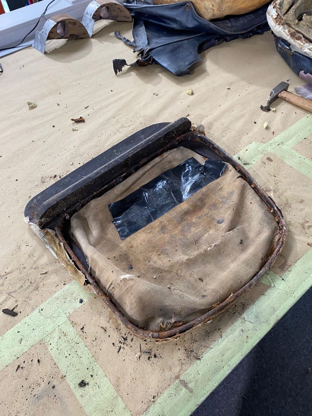 010722 1958 Jensen 541R Seat Stripdown 18 1