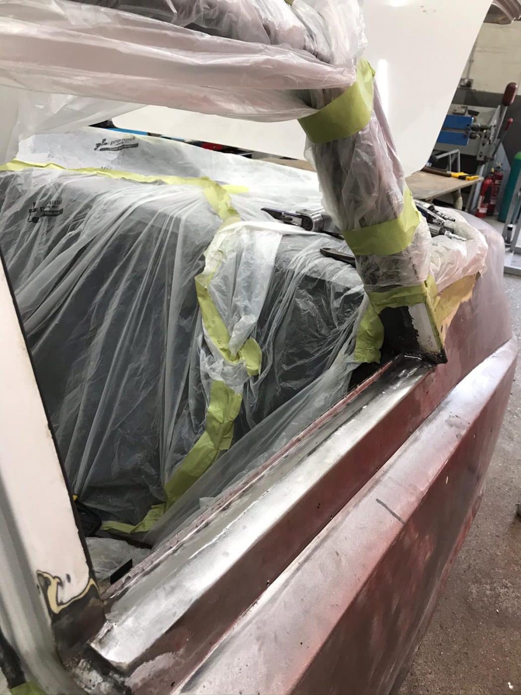 060722 1986 Daimler DS420 Rust Repairs Begin 17 1