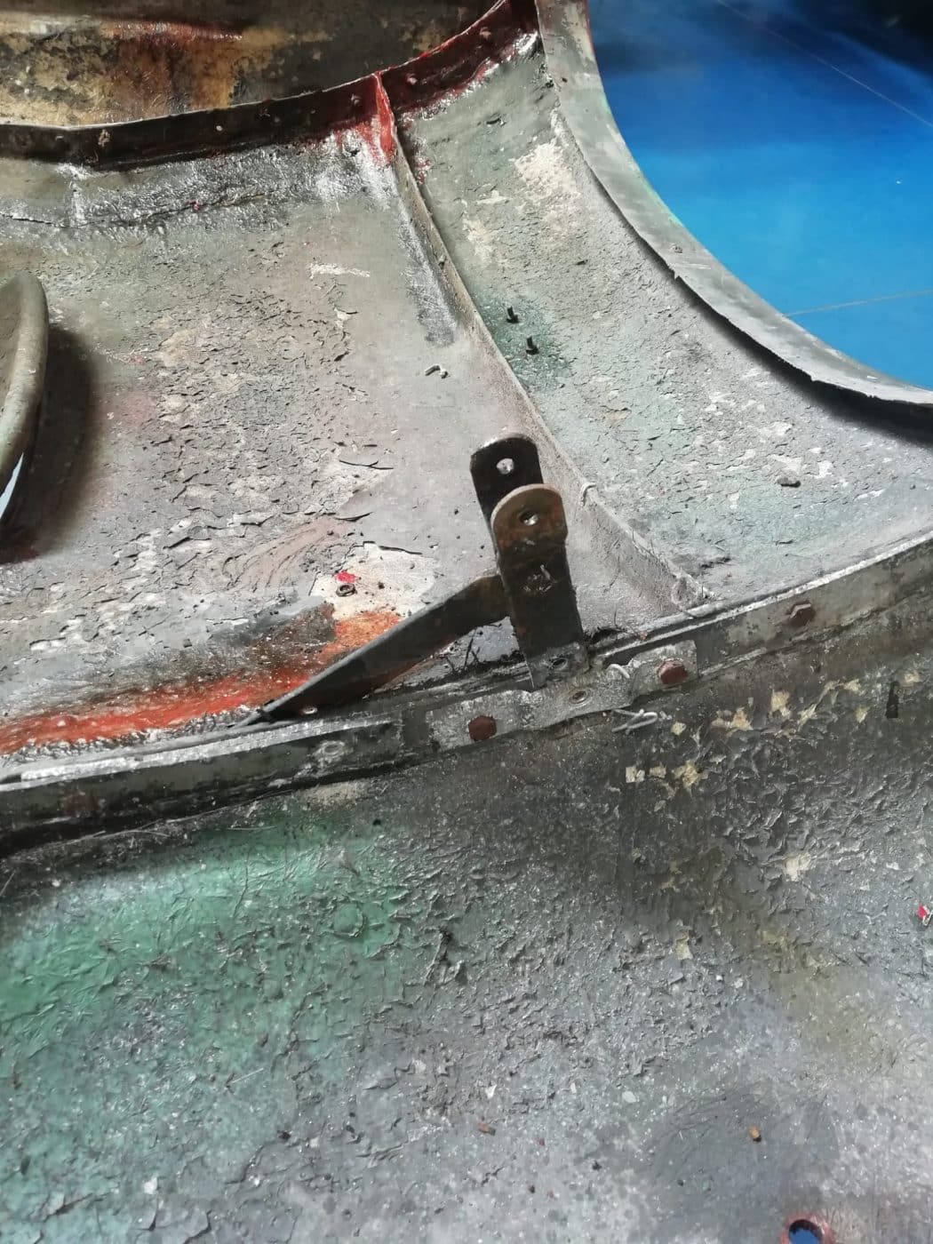 110722 1959 Jensen 541R Window and Bonnet Strip Down 16 1
