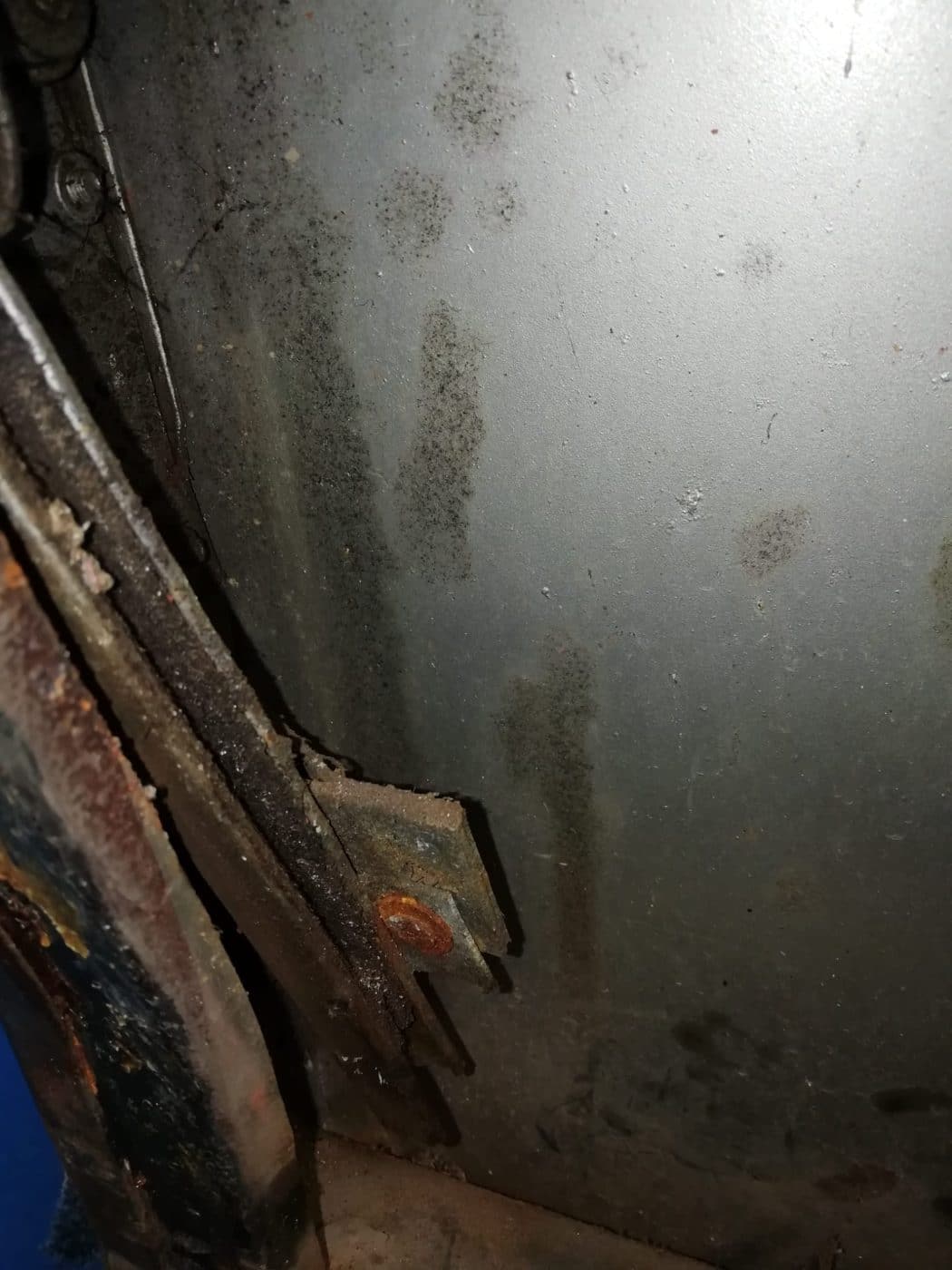 110722 1959 Jensen 541R Window and Bonnet Strip Down 6 1