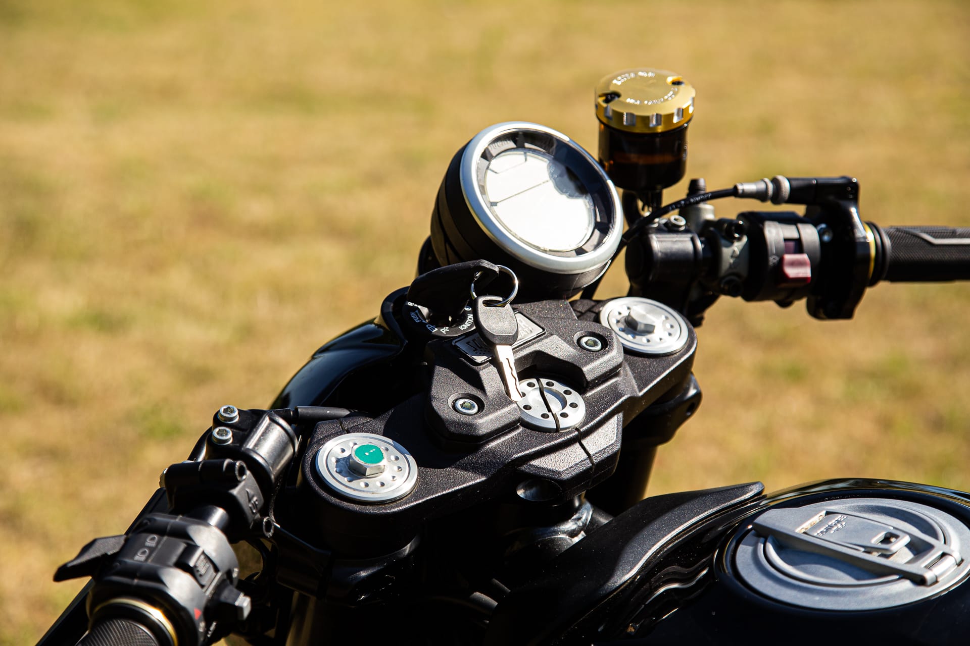 110722 2017 Ducati Scrambler 800 Cafe Racer Photos 10 1