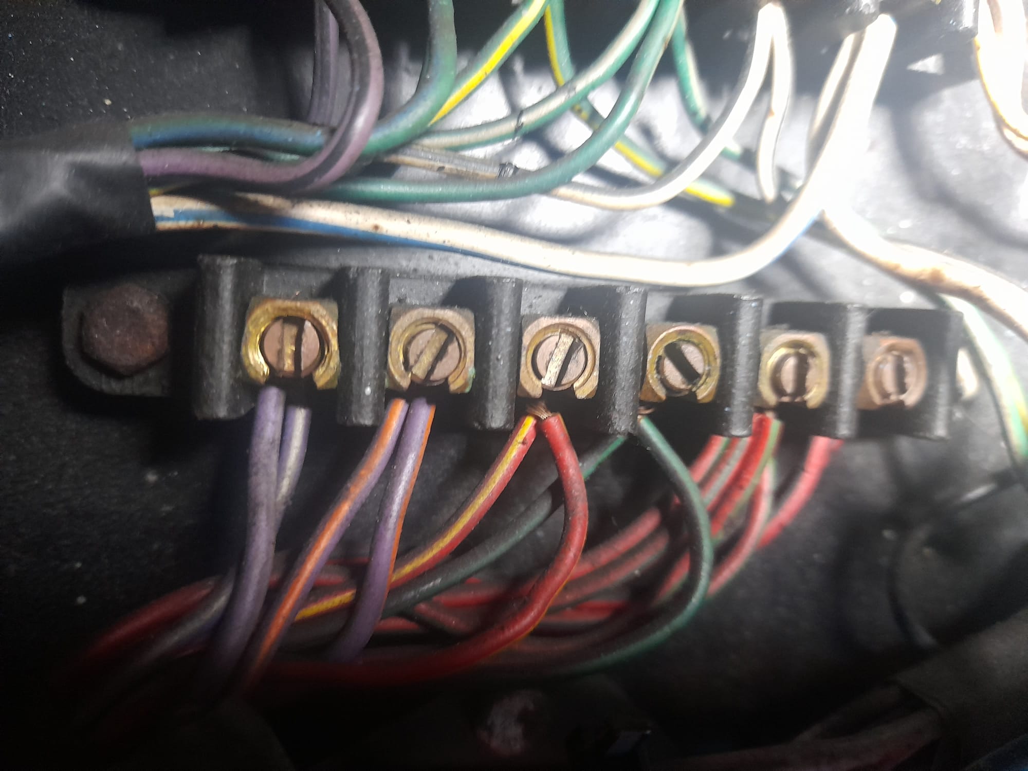 220722 - 1971 Bristol 411 Rewire (3)