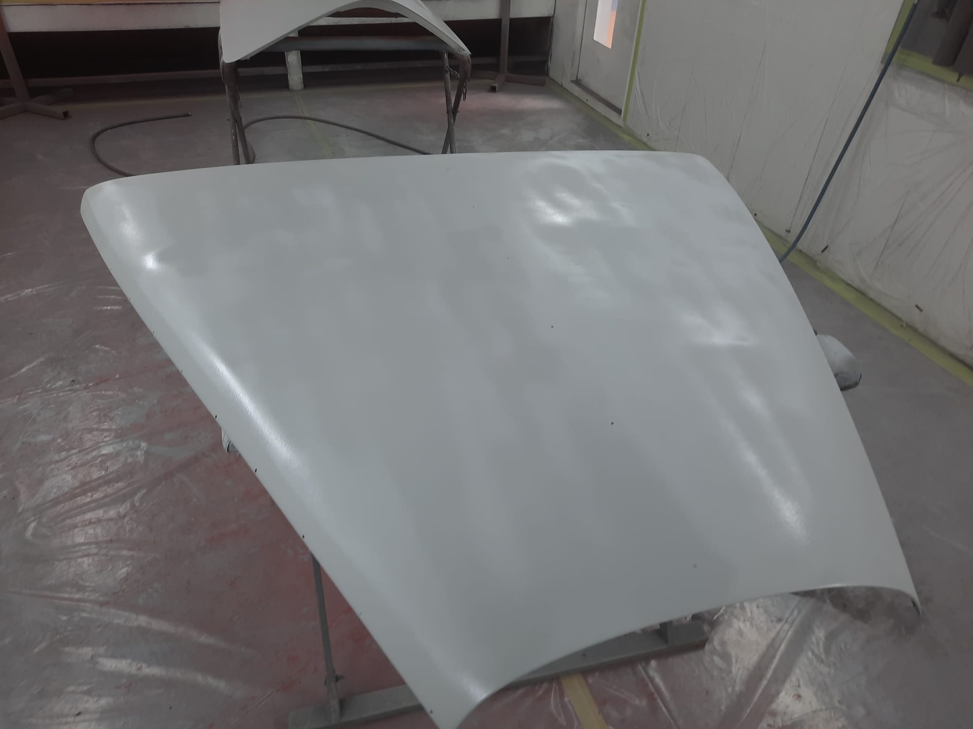 220722 1986 Daimler DS420 Boot and Bonnet in Primer and Polyfan 2 1