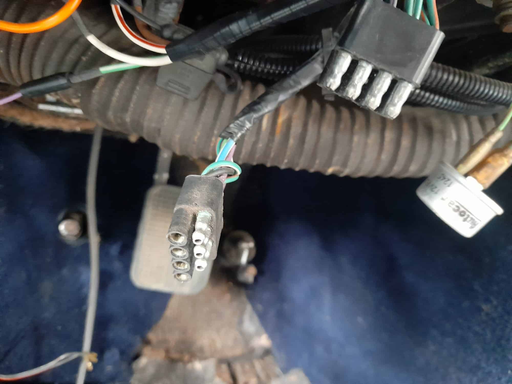 260722 1971 Bristol 411 Interior Wiring Removal 16 1