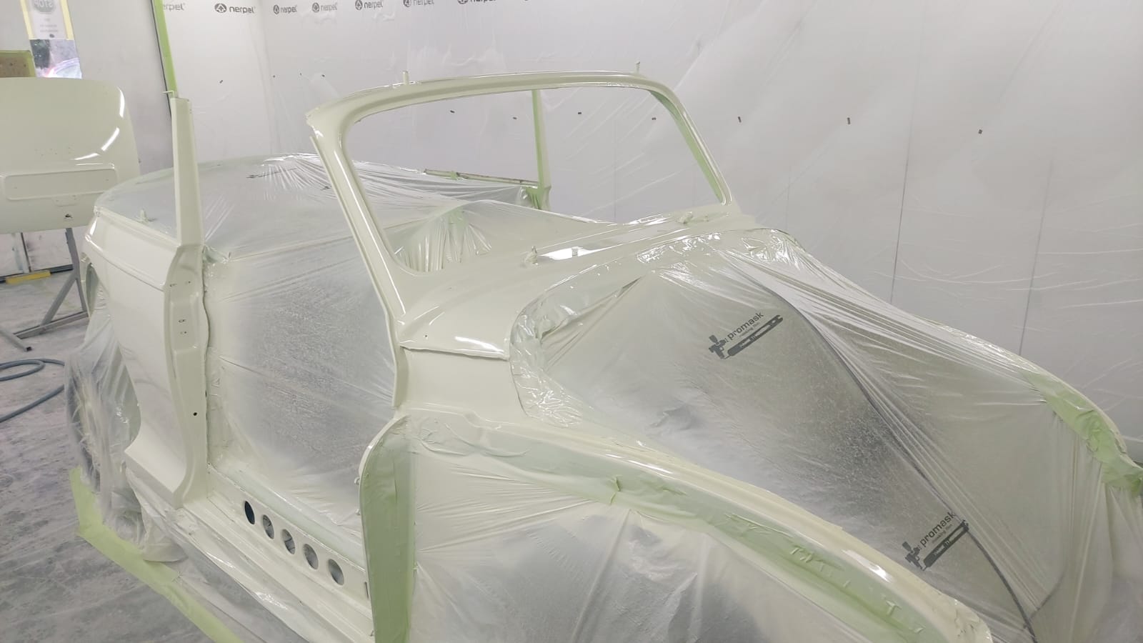 120822 1969 Morris Minor Convertible Body Painted 14 1
