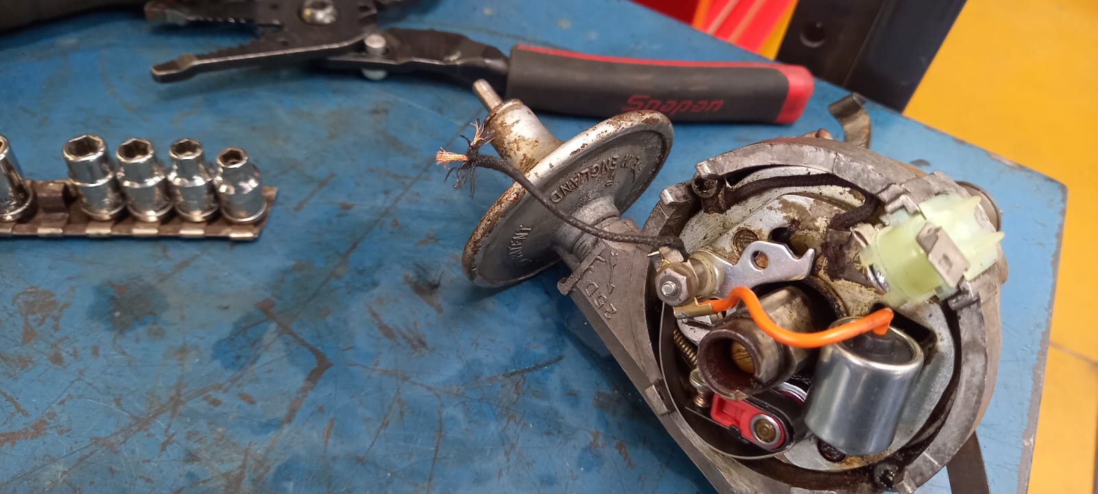 170822 1971 MG B Roadster Steering Fuel Pump Hot Start Check 13 1