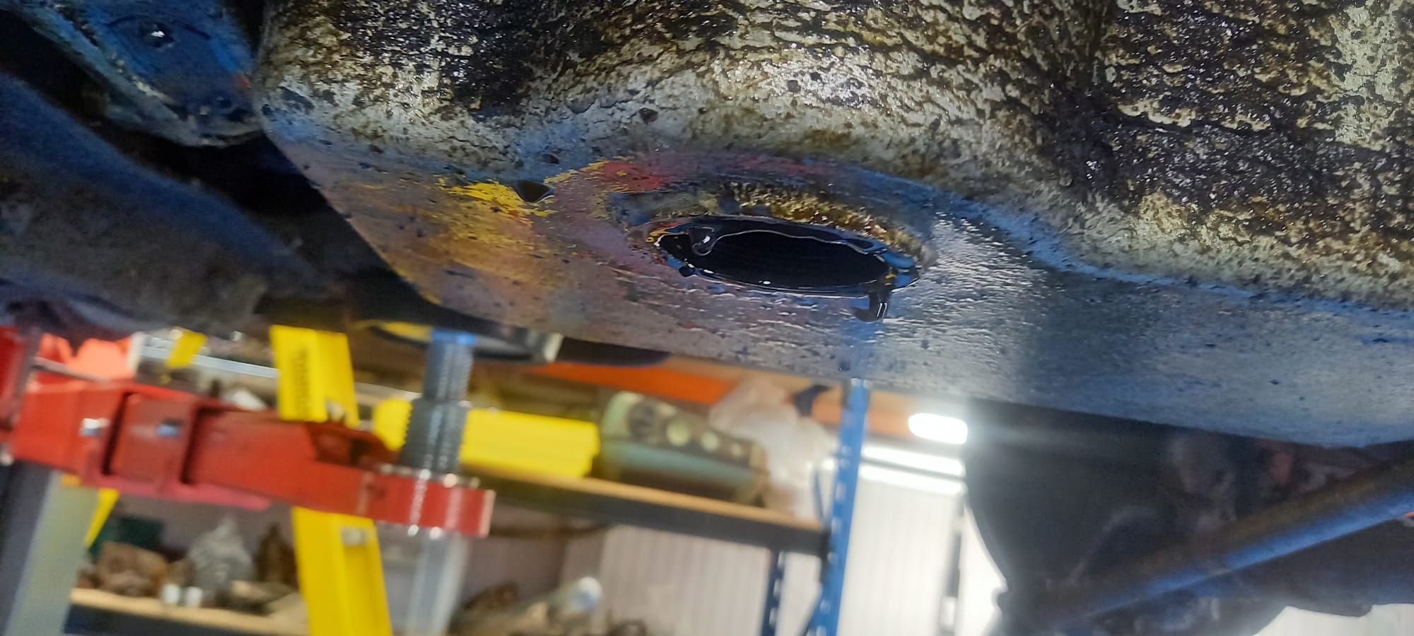 300822 1953 Armstrong Hurricane Gearbox Drain 5 1