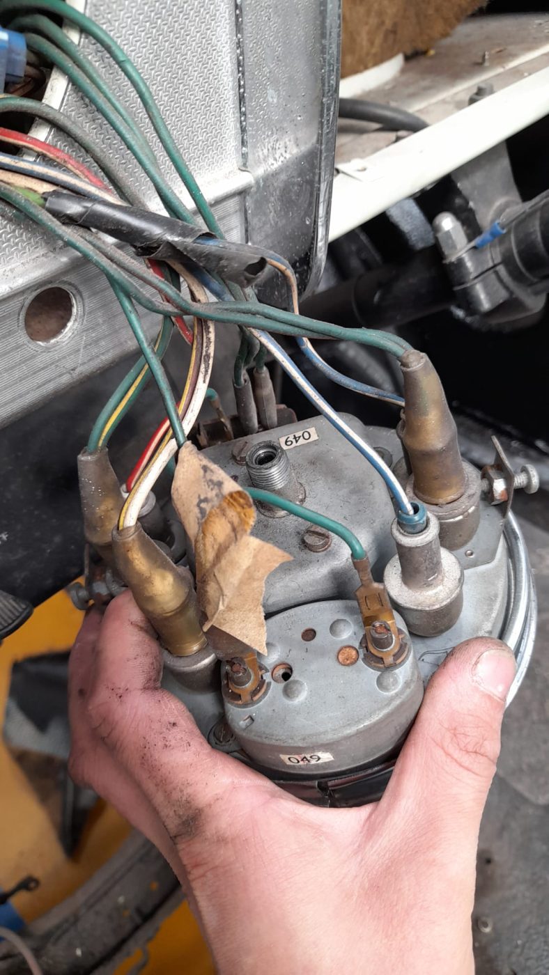 010922 1969 Morris Minor Convertible Reassembly 3 1