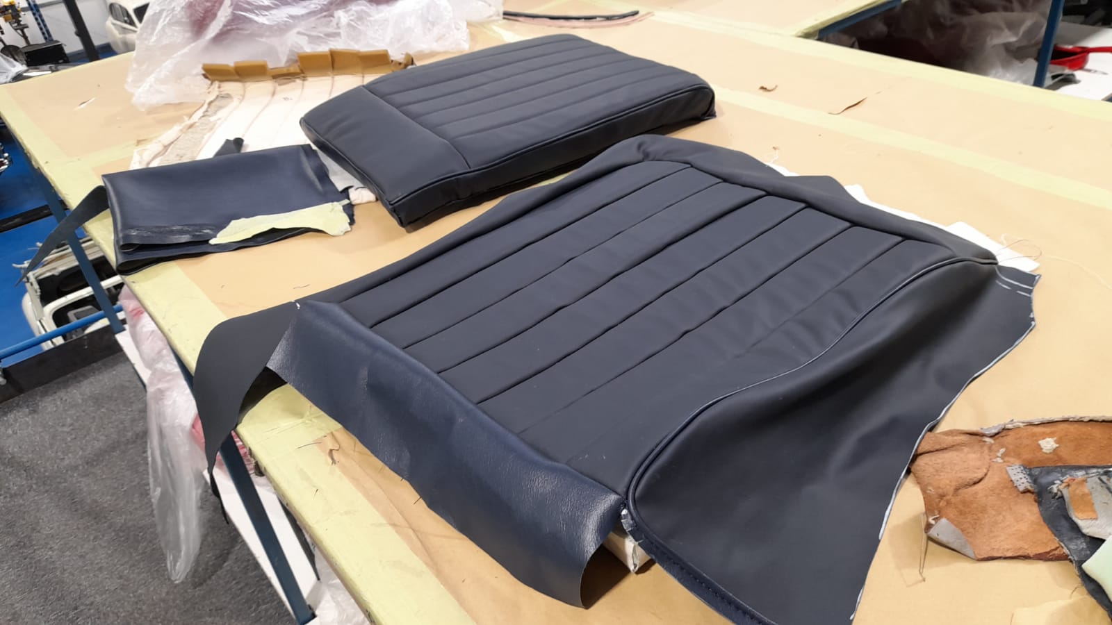 090922 1958 Jensen 541R Rear Fluted Seat Bases and Front Seat Pockets 1