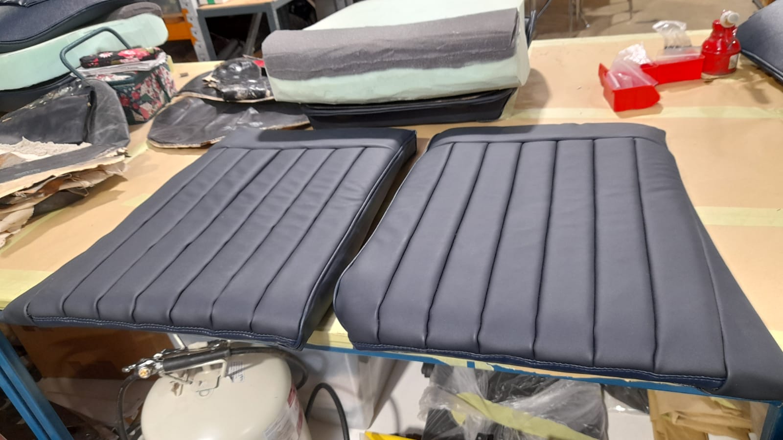 090922 1958 Jensen 541R Rear Fluted Seat Bases and Front Seat Pockets 14 1
