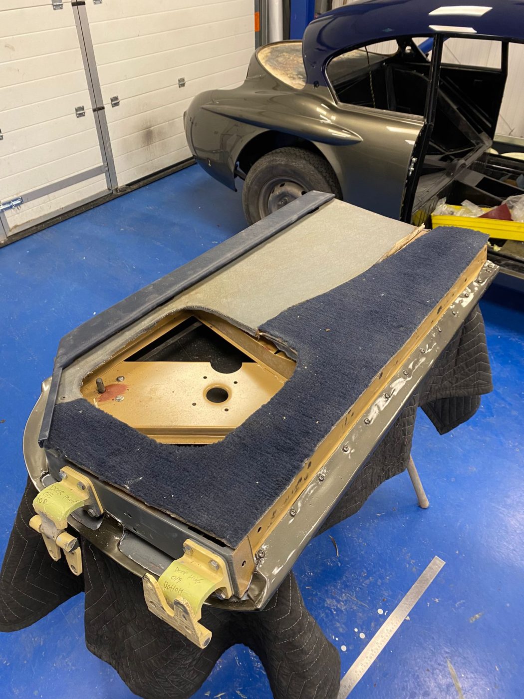 090922 1958 Jensen 541R Seat Bases Door Cards and Rear Window Trim 15 1