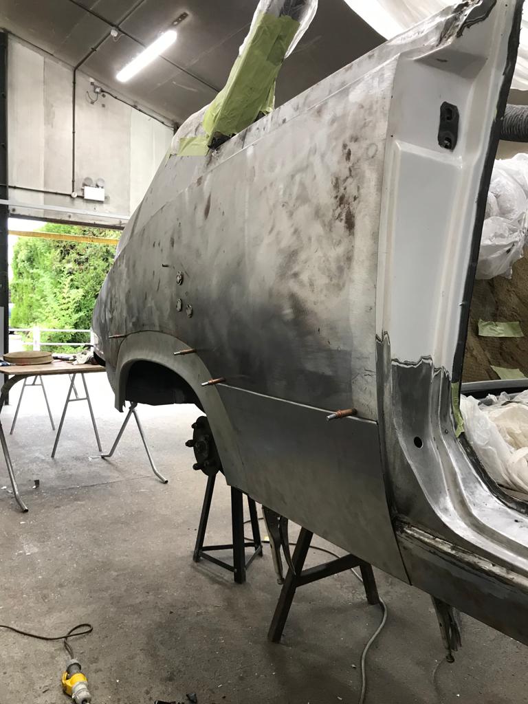 160922 Daimler DS420 Bodywork 1