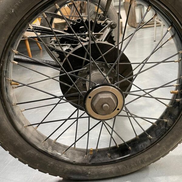 24102022 1905 Riley 9HP Wheel Hub Nuts Nut Locking Ring 6 1