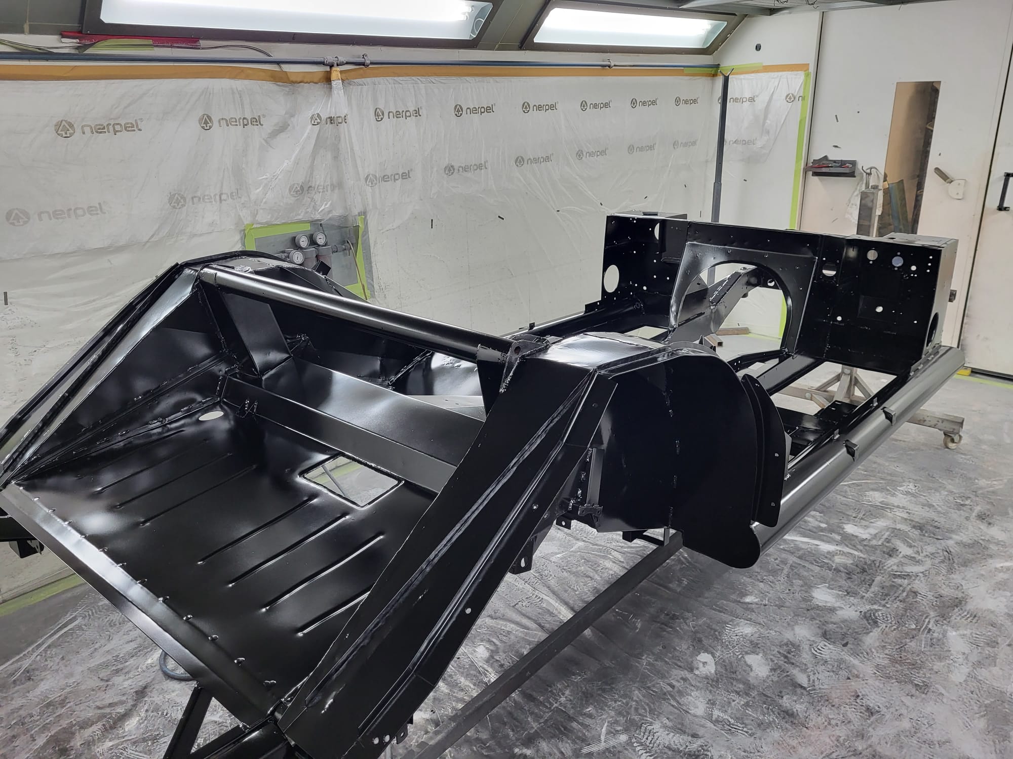 12122022 1959 Jensen 541R Chassis Paint 17