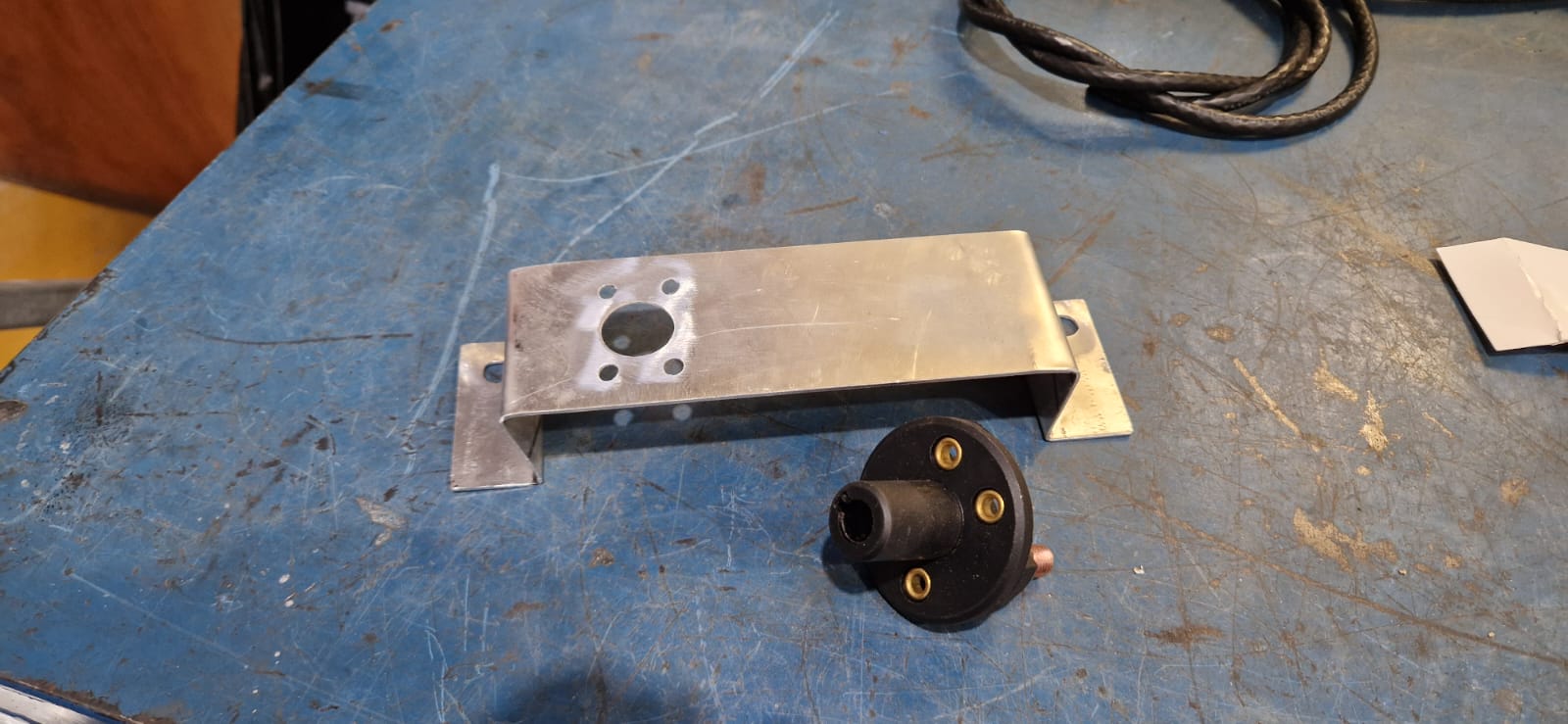 12122022 1972 Jaguar E Type Battery Isolator 5 1