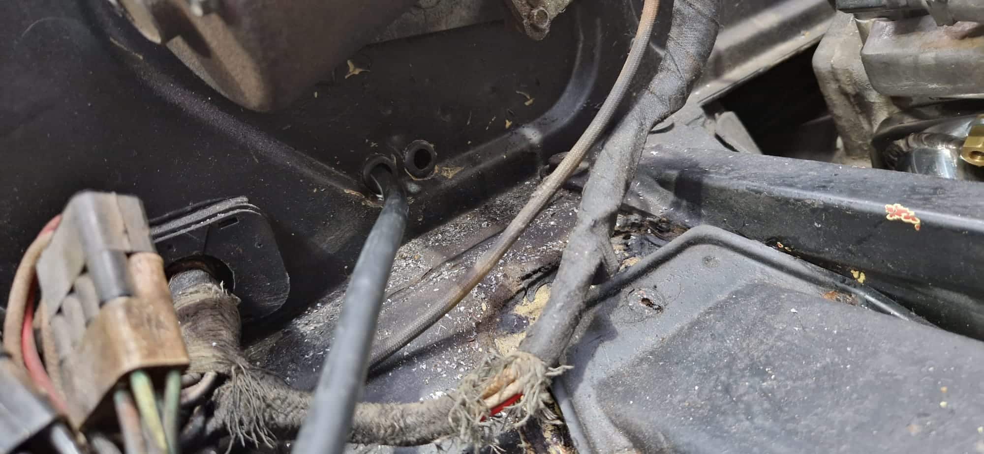 12122022 1972 Jaguar E Type Battery Isolator 9 1
