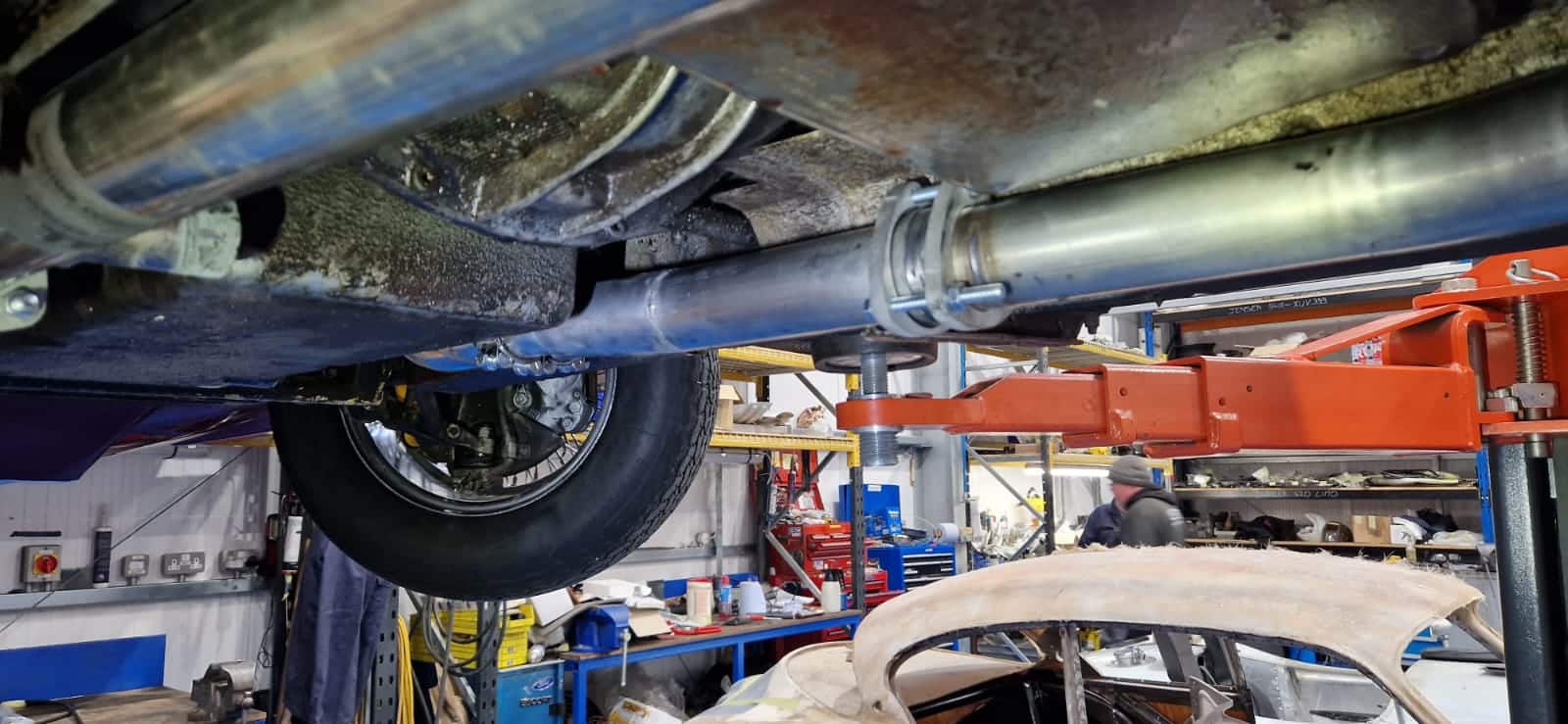 1972 Jaguar E-Type Manifold Replacement