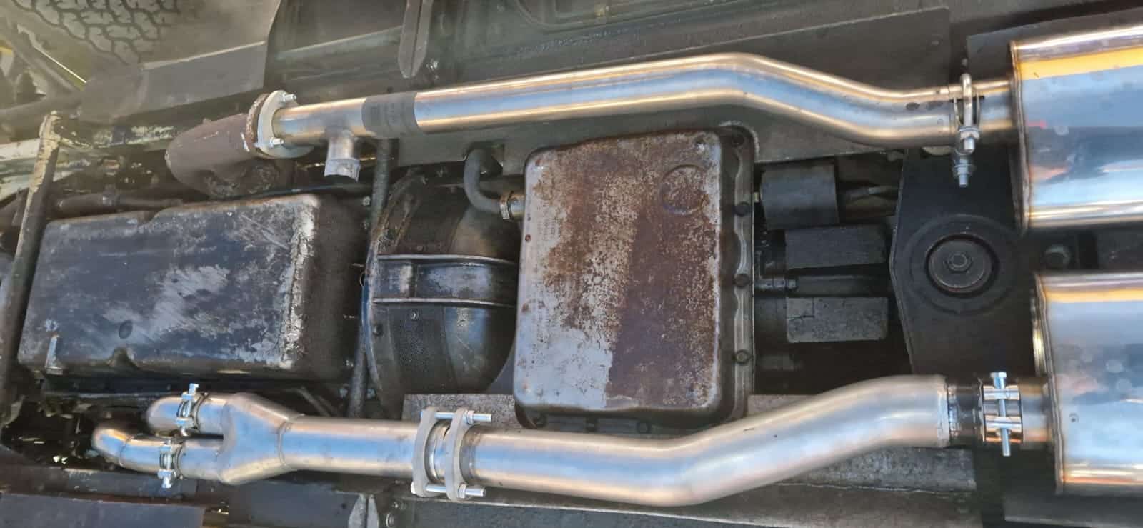1972 Jaguar E-Type Manifold Replacement