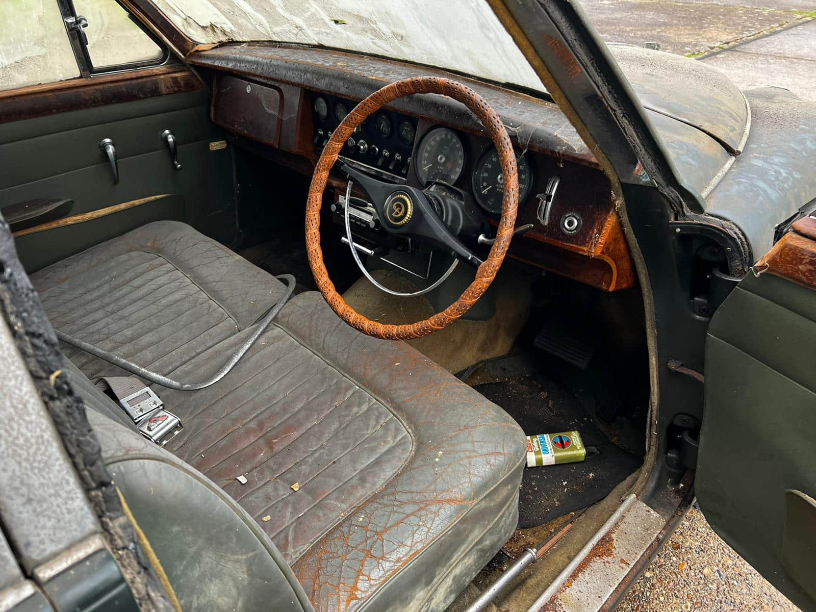 22122022 1964 Daimler V8 250 19 1