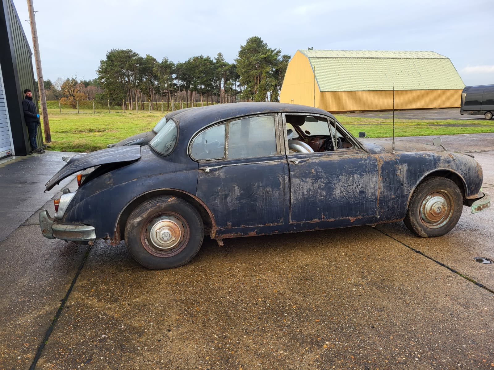 22122022 1964 Daimler V8 250 9 1