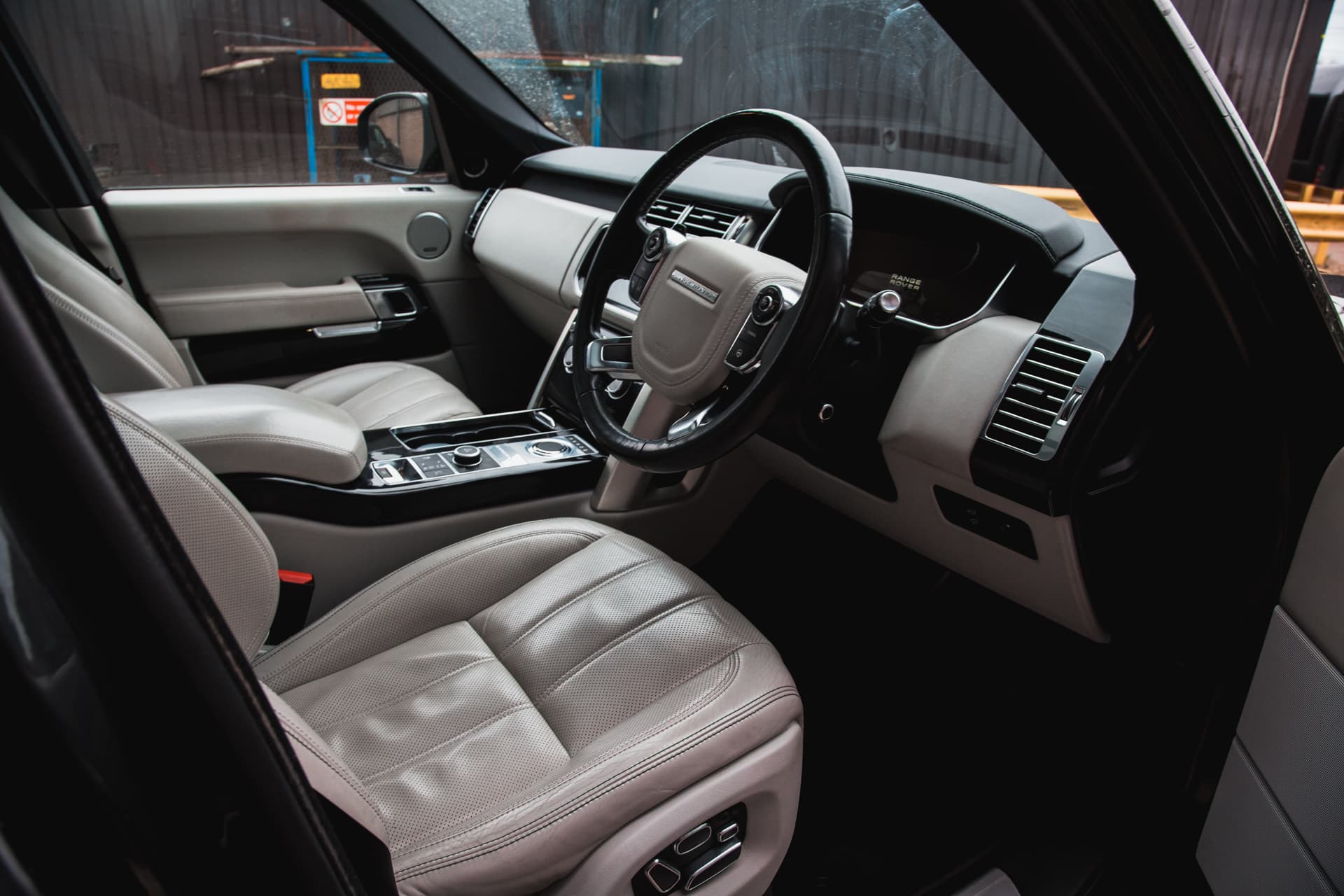 2013 Range Rover Vogue SE SDV8 Arrival 17 1