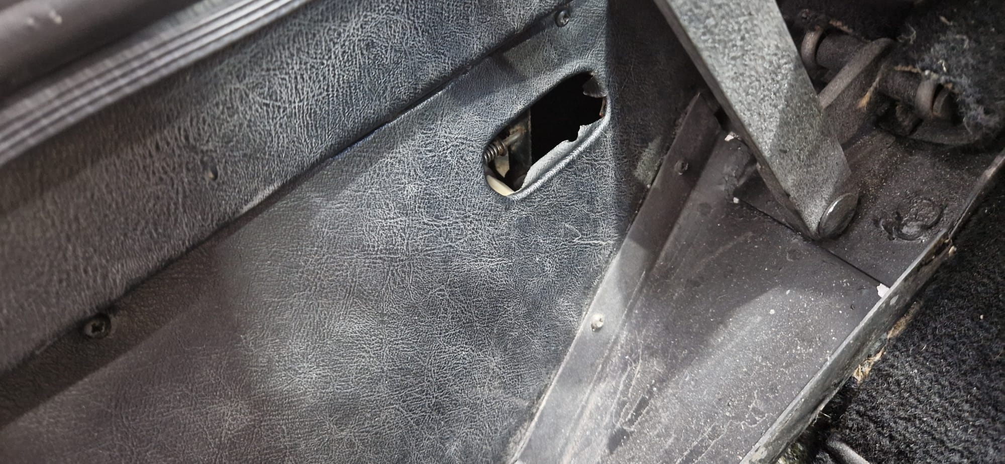 15022023 1970 Jensen Interceptor Coolant Leak Reverse lights Fuel Flap 10 1