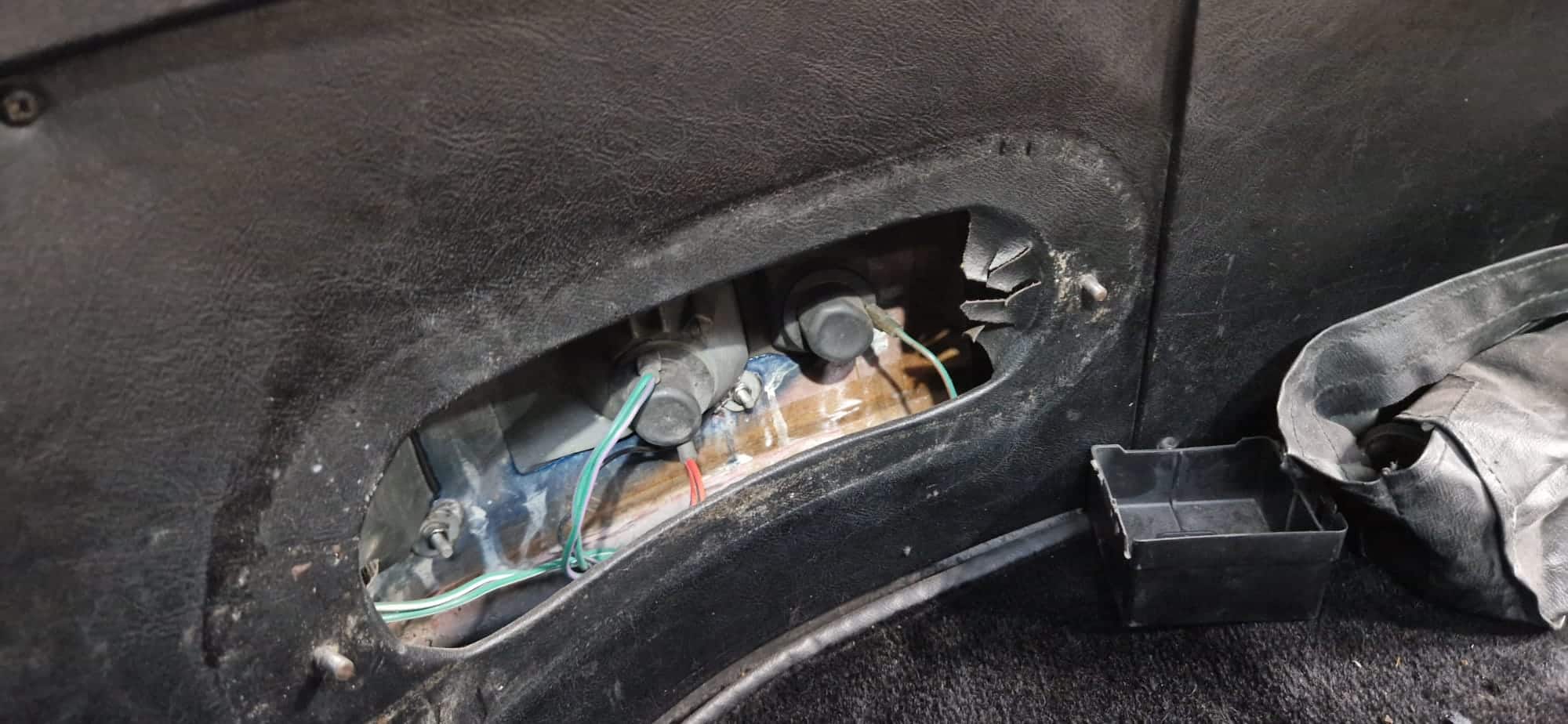 15022023 1970 Jensen Interceptor Coolant Leak Reverse lights Fuel Flap 14 1