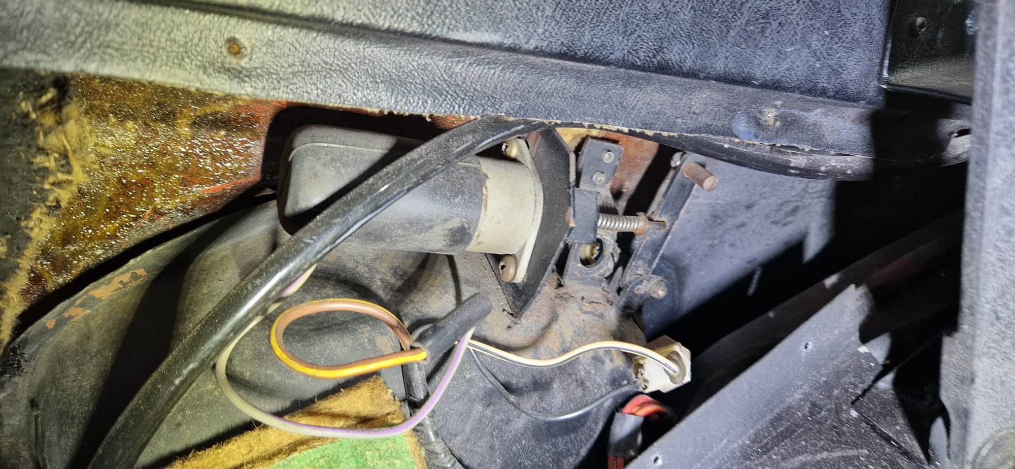 15022023 1970 Jensen Interceptor Coolant Leak Reverse lights Fuel Flap 8 1