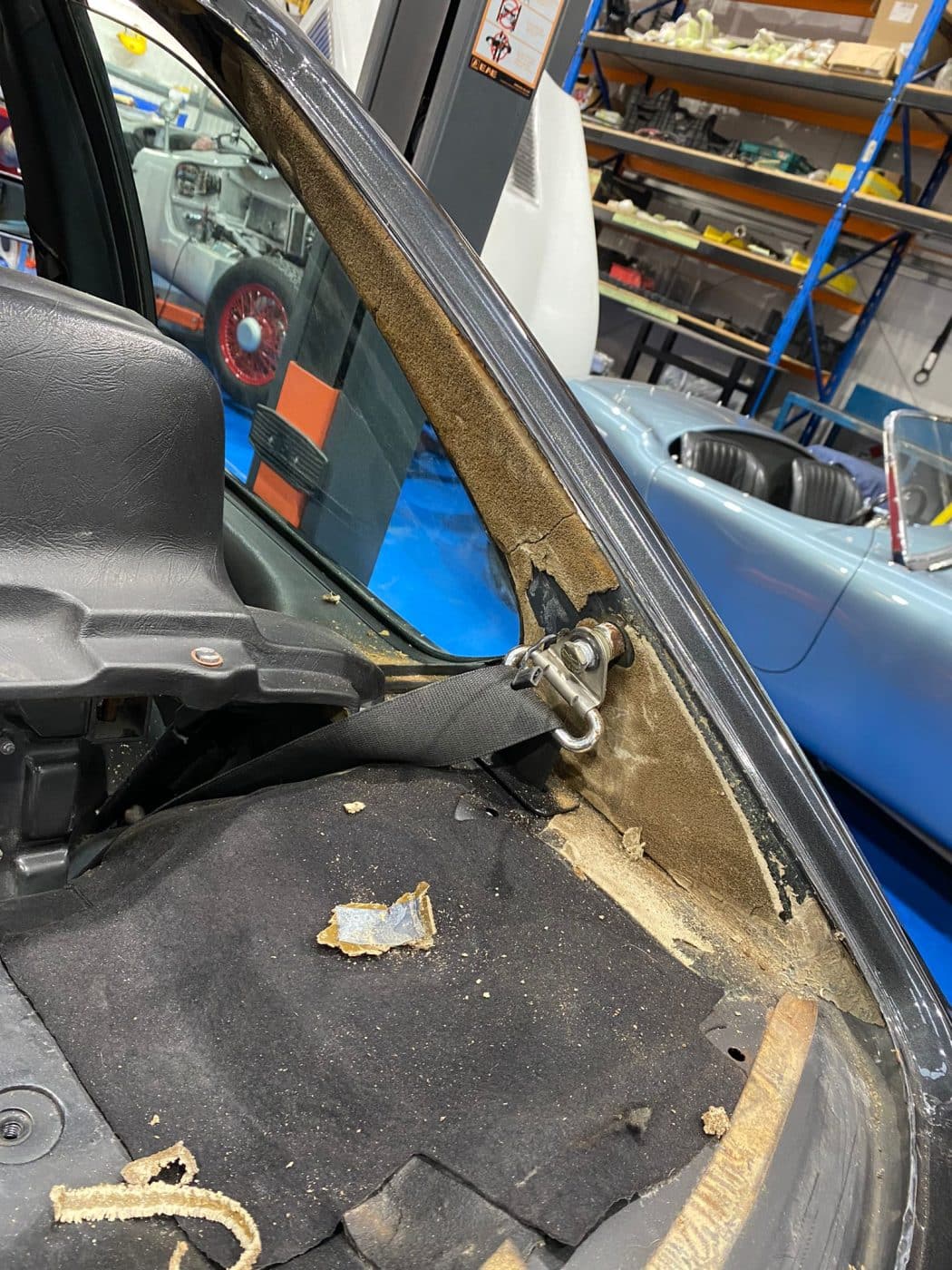 20022023 1987 BMW 635 CSI New Headliner 2 1