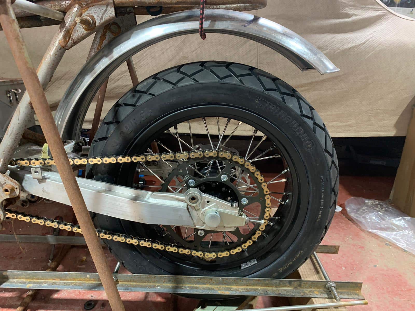 010323 Custom Suzuki GSX400 2 1