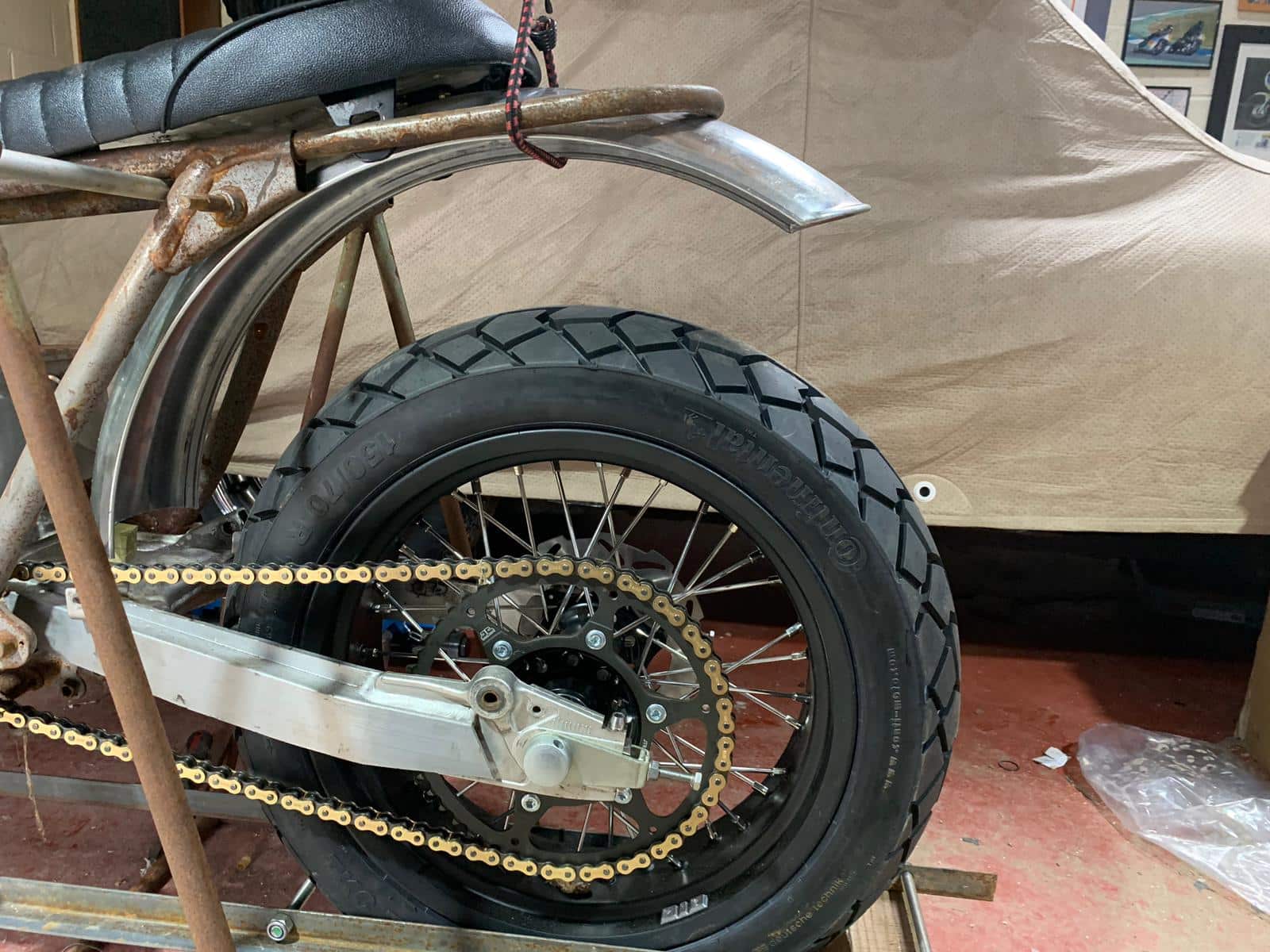 010323 Custom Suzuki GSX400 4 1