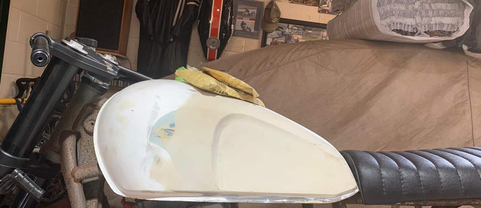 010323 Custom Suzuki GSX400 5 1