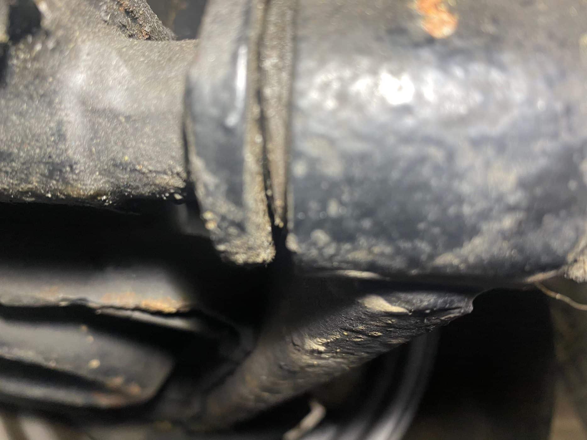 13032023 1975 MGB GT V8 Front Suspension Bushes 5 1
