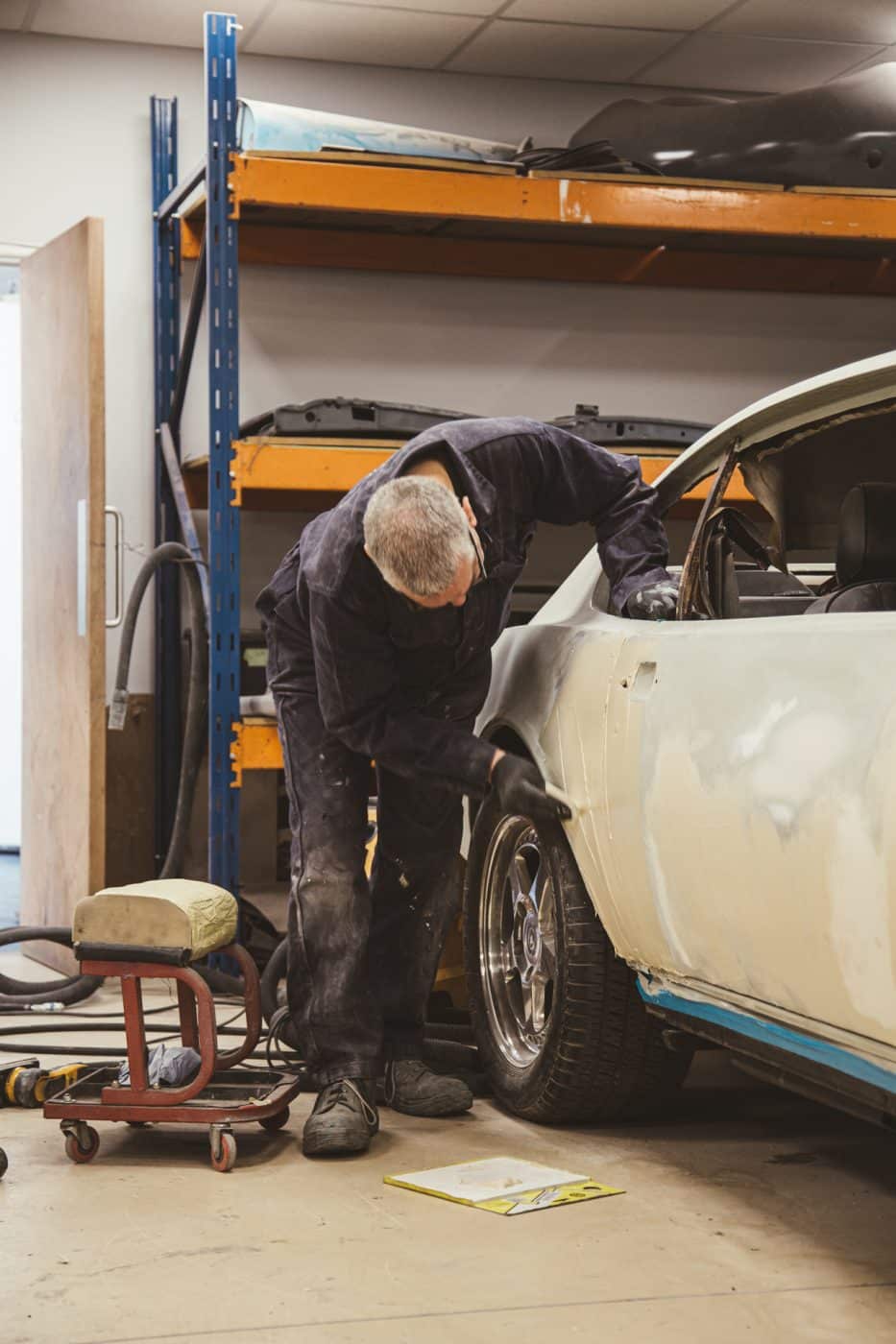 040423 1976 Aston Martin AMV8 Filler 4 1