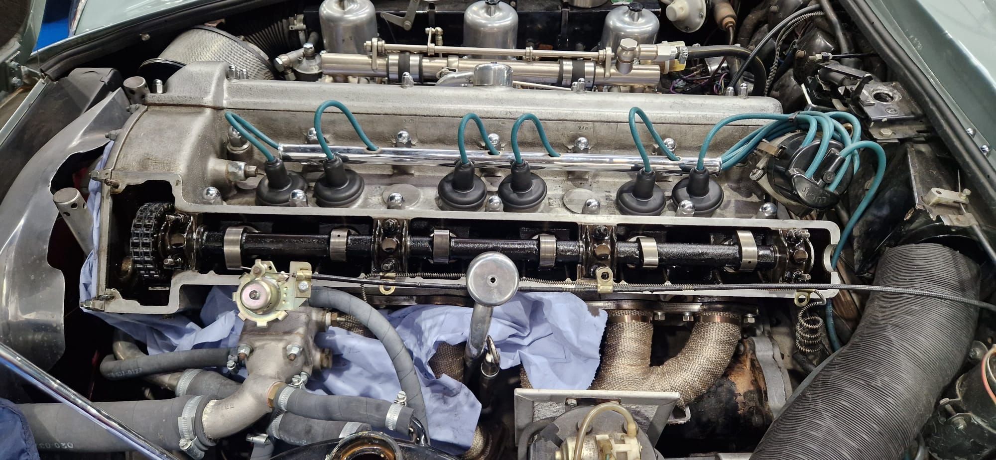 14042023 1965 Aston Martin DB5 rocker cover gaskets 13 1