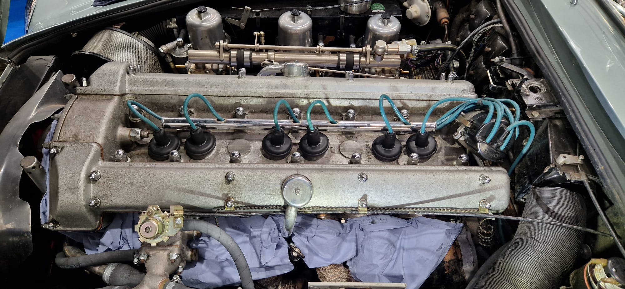 14042023 1965 Aston Martin DB5 rocker cover gaskets 14 1