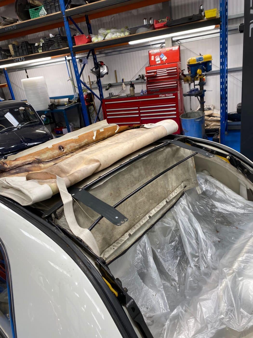 21042023 1990 Nissan Figaro New Roof 14 1